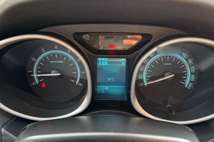 Used GAC Trumpchi GS5 2012 2.0L Automatic Two-Wheel Drive Anniversary Edition Instrument Cluster