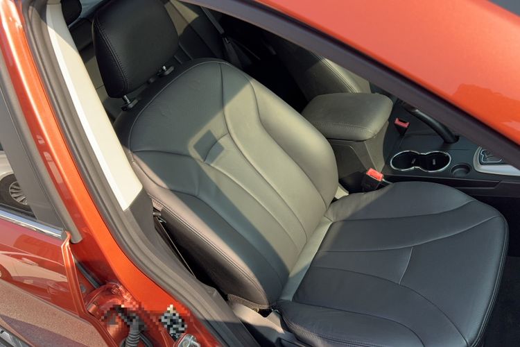 Used GAC Trumpchi GS5 2012 2.0L Automatic Two-Wheel Drive Anniversary Edition Right Front Seat