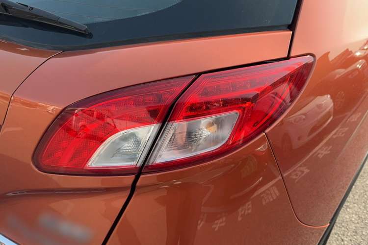 Used GAC Trumpchi GS5 2012 2.0L Automatic Two-Wheel Drive Anniversary Edition Right Rear Taillight