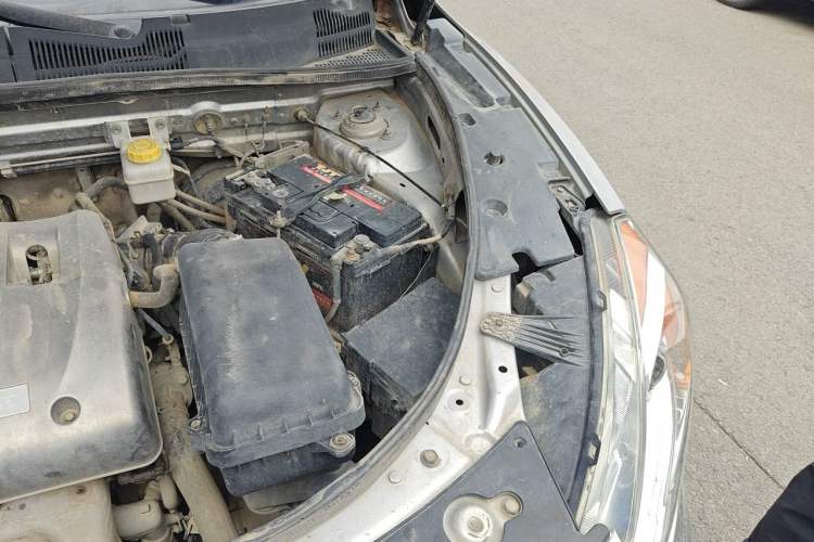 Used GAC Trumpchi GS5 2012 2.0L Automatic Two-Wheel Drive Anniversary Edition Engine Bay Left