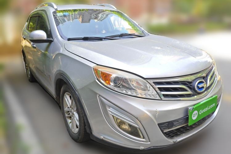 Used GAC Trumpchi GS5 2012 2.0L Manual Two-Wheel-Drive Anniversary Limited Edition Front Right 45 Deg
