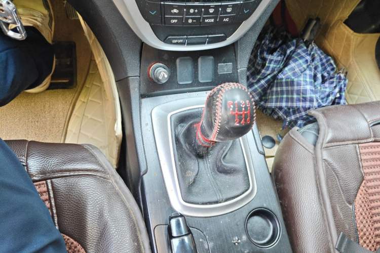 Used GAC Trumpchi GS5 2012 2.0L Manual Two-Wheel-Drive Anniversary Limited Edition Gear Lever