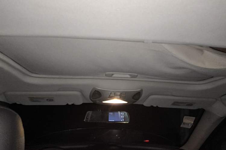 Used GAC Trumpchi GS5 2012 2.0L Automatic Two-Wheel Drive Anniversary Edition Headliner