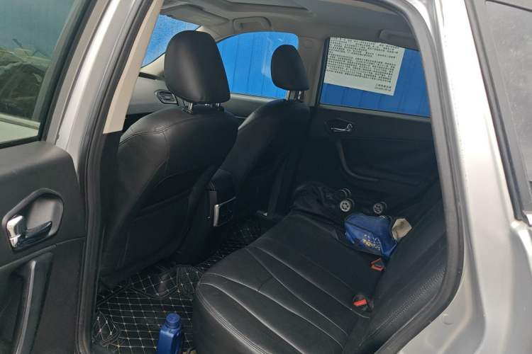 Used GAC Trumpchi GS5 2012 2.0L Automatic Two-Wheel Drive Anniversary Edition Left Rear Seat