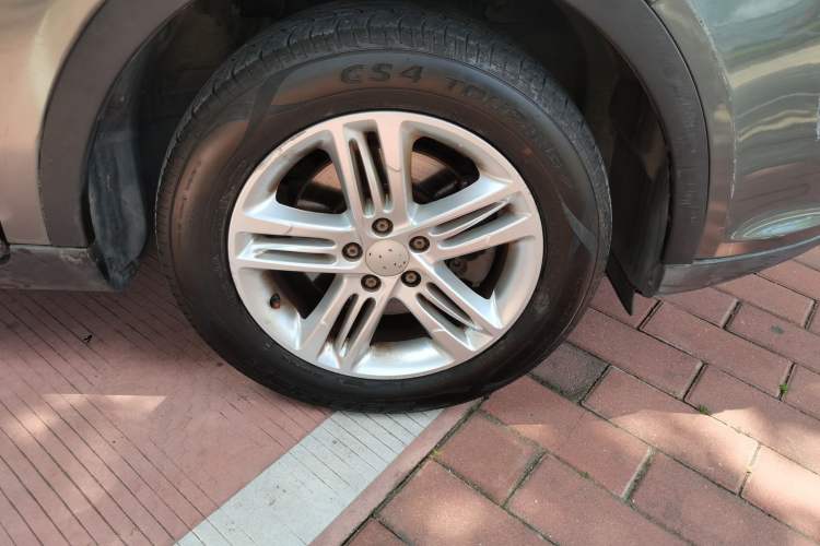Used GAC Trumpchi GS5 2012 2.0L Manual Two-Wheel Drive Comfort Edition Right Front Wheel Hub