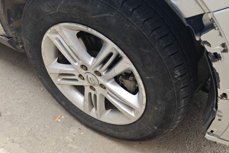 Used GAC Trumpchi GS5 2012 2.0L Automatic Two-Wheel Drive Anniversary Edition Right Front Wheel Hub