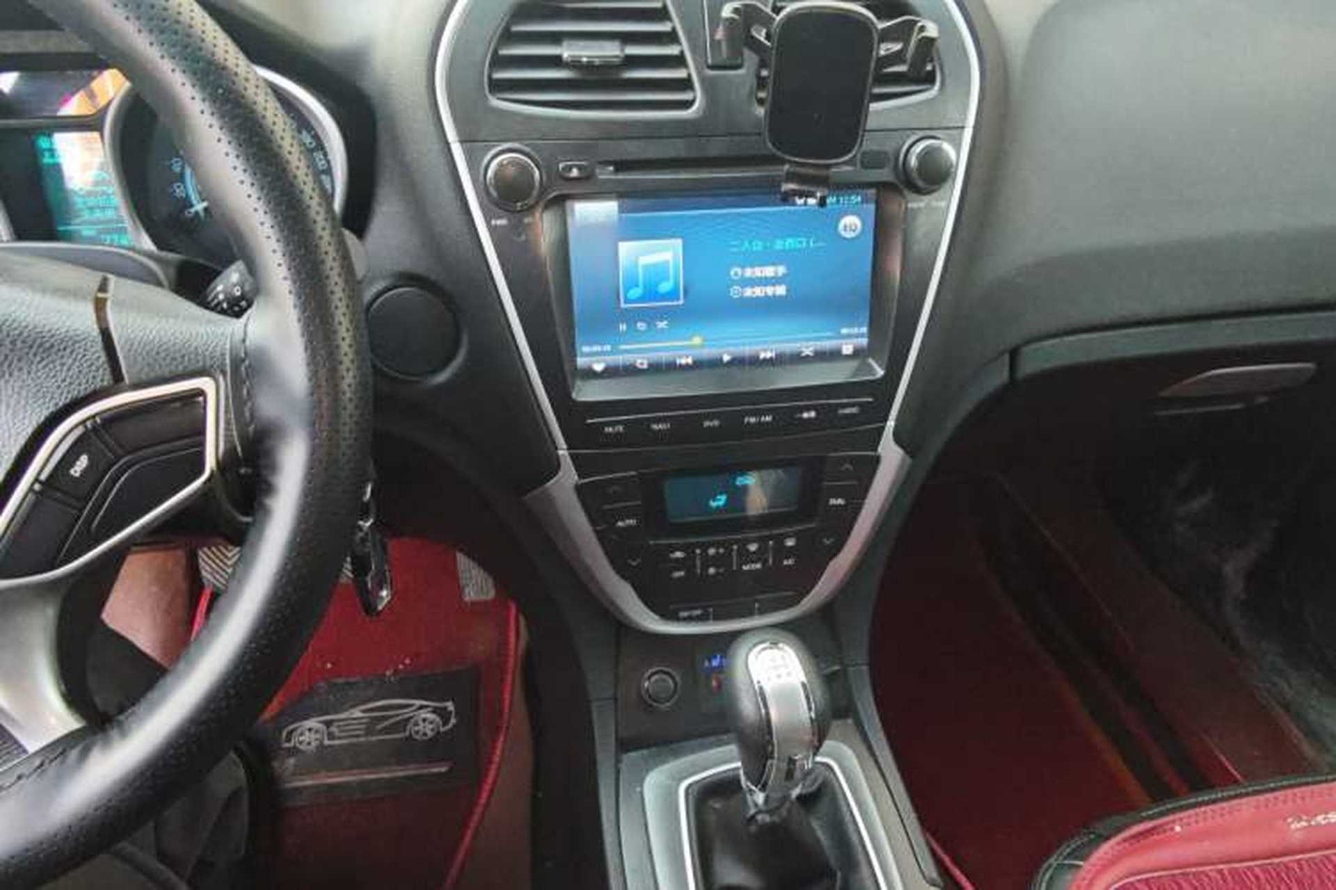 Used GAC Trumpchi GS5 2012 2.0L Manual Two-Wheel-Drive Anniversary Limited Edition Audio And AC Panel