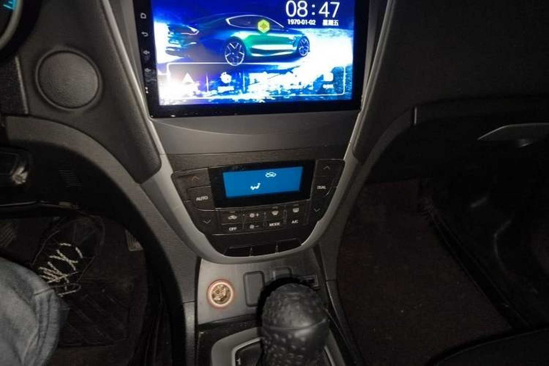 Used GAC Trumpchi GS5 2012 2.0L Manual Two-Wheel Drive Elite Edition Audio And AC Panel