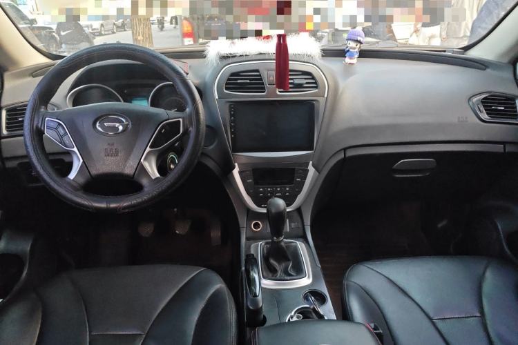 Used GAC Trumpchi GS5 2012 2.0L Manual Two-Wheel-Drive Anniversary Limited Edition Center Console