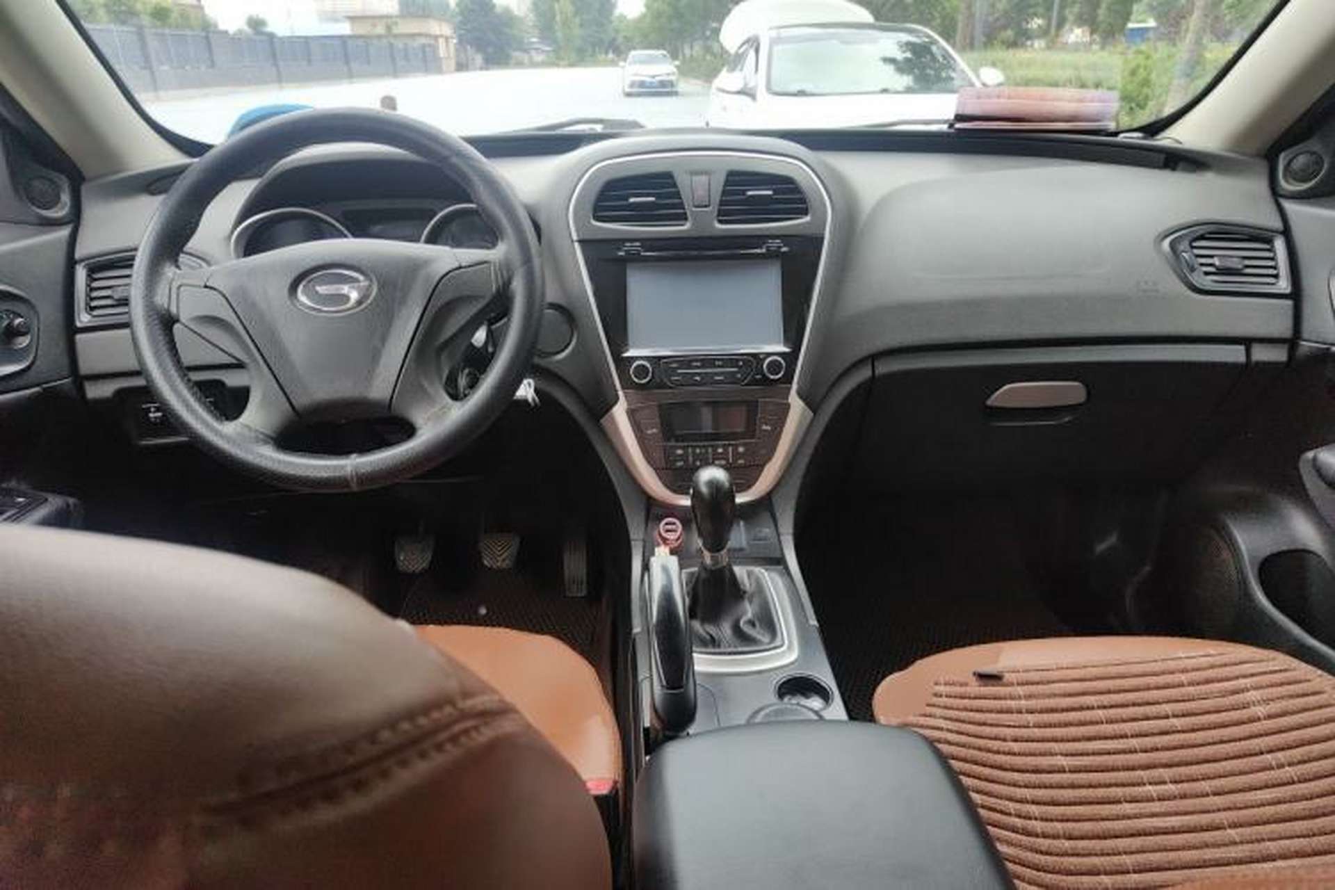 Used GAC Trumpchi GS5 2012 2.0L Manual Two-Wheel Drive Comfort Edition Center Console