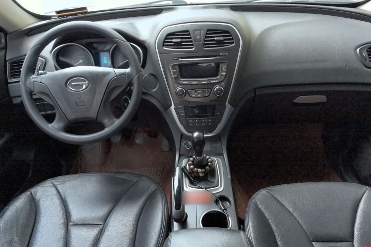 Used GAC Trumpchi GS5 2012 2.0L Manual Two-Wheel Drive Comfort Edition Center Console
