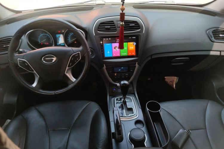 Used GAC Trumpchi GS5 2012 2.0L Automatic Two-Wheel Drive Anniversary Edition Center Console