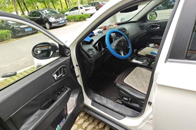 Used GAC Trumpchi GS5 2012 2.0L Automatic Two-Wheel Drive Anniversary Edition Driver Seat