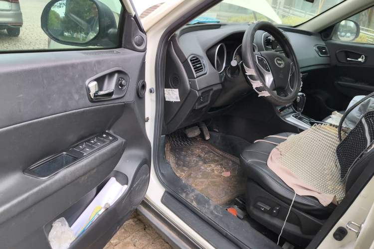 Used GAC Trumpchi GS5 2012 2.0L Automatic Two-Wheel Drive Anniversary Edition Driver Seat