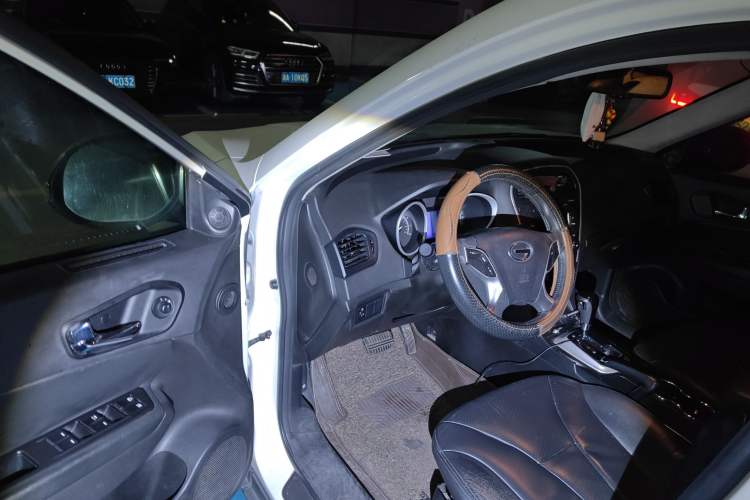 Used GAC Trumpchi GS5 2012 2.0L Automatic Two-Wheel Drive Elite Edition Driver Seat