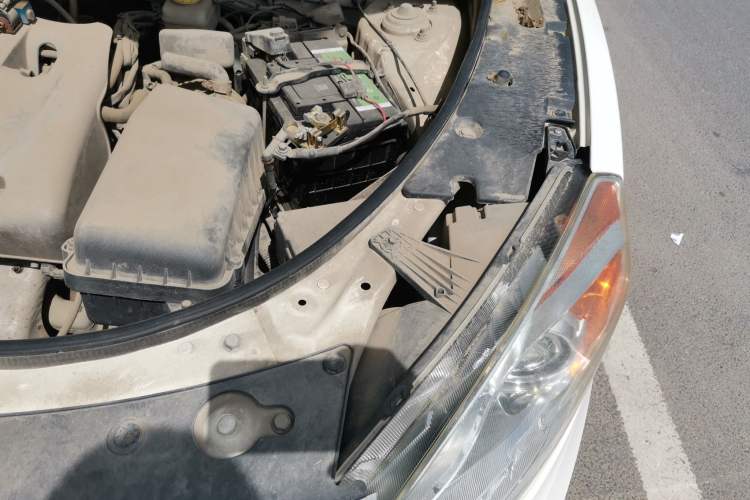 Used GAC Trumpchi GS5 2012 2.0L Manual Two-Wheel Drive Comfort Edition Engine Bay Left
