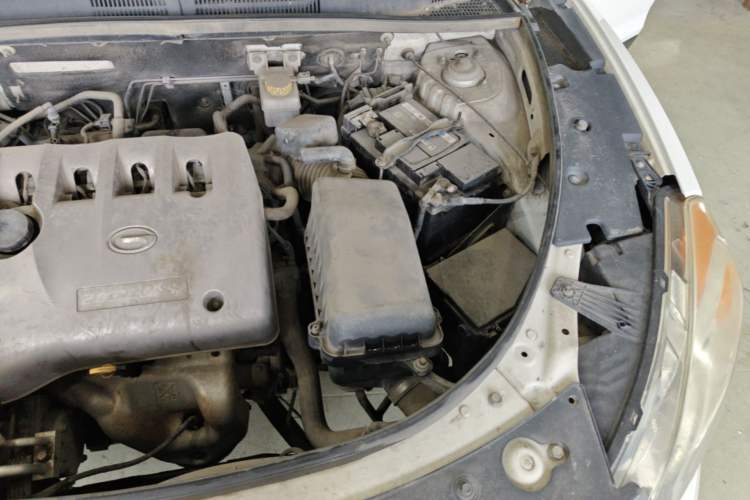 Used GAC Trumpchi GS5 2012 2.0L Manual Two-Wheel Drive Comfort Edition Engine Bay Left