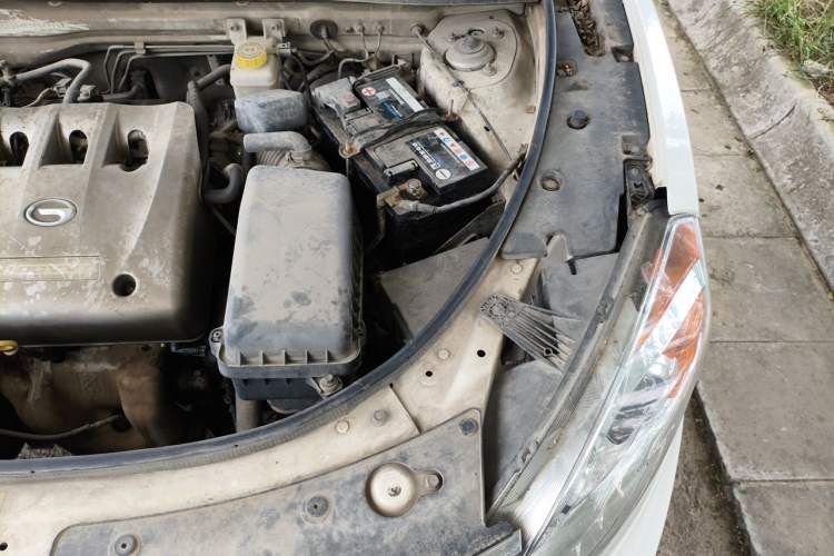 Used GAC Trumpchi GS5 2012 2.0L Automatic Two-Wheel Drive Luxury Edition Engine Bay Left