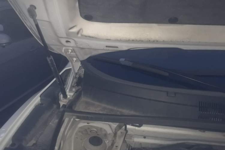 Used GAC Trumpchi GS5 2012 2.0L Manual Two-Wheel Drive Comfort Edition Engine Bay Right