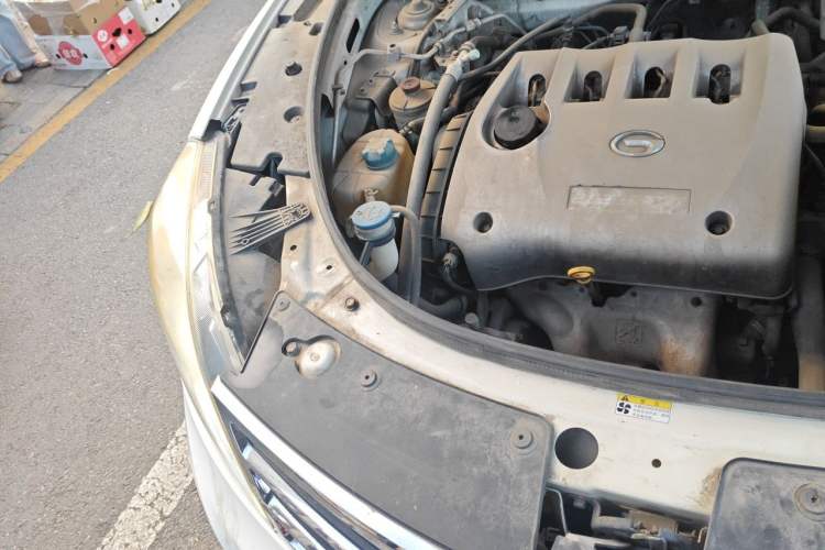 Used GAC Trumpchi GS5 2012 2.0L Manual Two-Wheel-Drive Anniversary Limited Edition Engine Bay Right