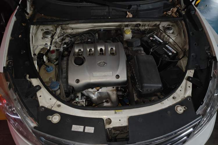 Used GAC Trumpchi GS5 2012 2.0L Automatic Two-Wheel Drive Elite Edition Engine Bay
