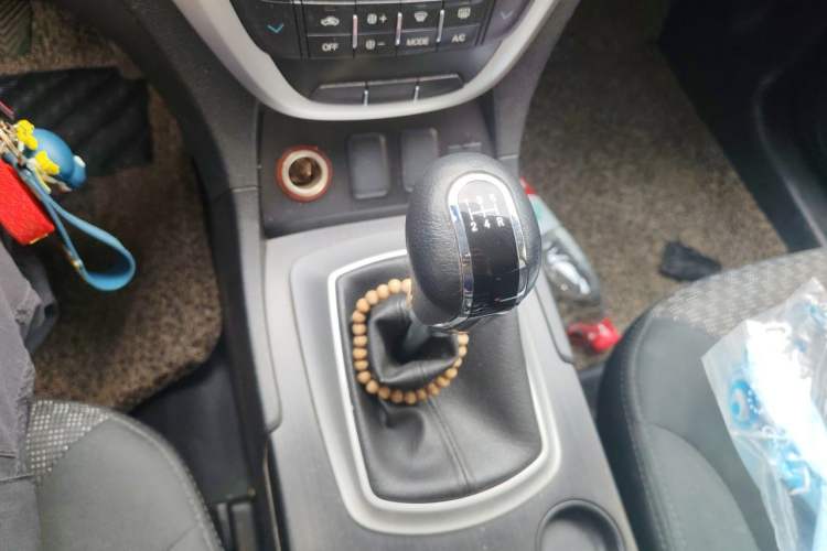 Used GAC Trumpchi GS5 2012 2.0L Manual Two-Wheel Drive Comfort Edition Gear Lever