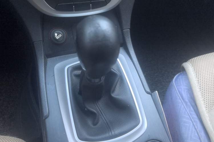 Used GAC Trumpchi GS5 2012 2.0L Manual Two-Wheel Drive Comfort Edition Gear Lever