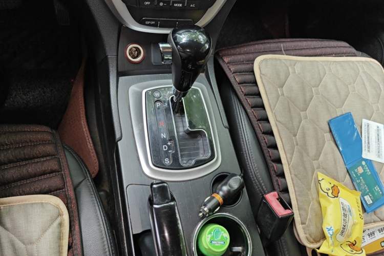 Used GAC Trumpchi GS5 2012 2.0L Automatic Two-Wheel Drive Anniversary Edition Gear Lever