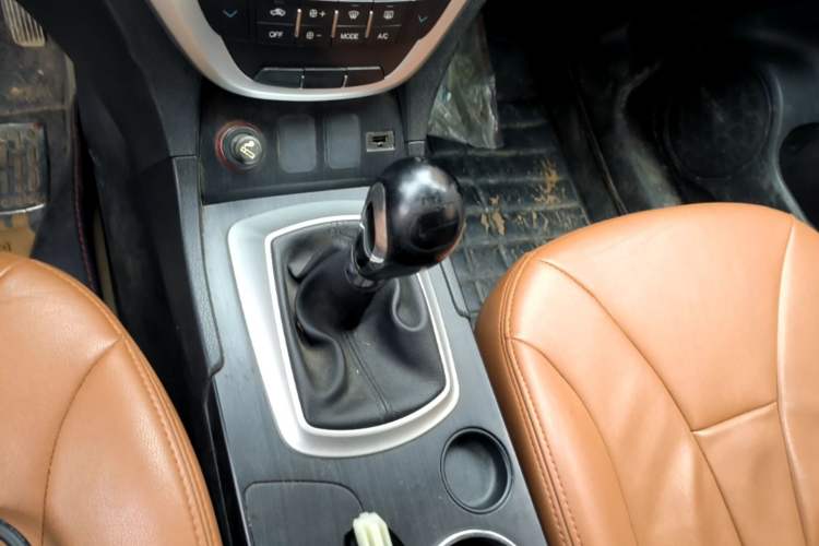 Used GAC Trumpchi GS5 2012 2.0L Manual Two-Wheel Drive Comfort Edition Gear Lever