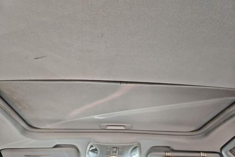 Used GAC Trumpchi GS5 2012 2.0L Automatic Two-Wheel Drive Anniversary Edition Headliner