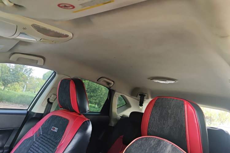 Used GAC Trumpchi GS5 2012 2.0L Manual Two-Wheel Drive Comfort Edition Headliner