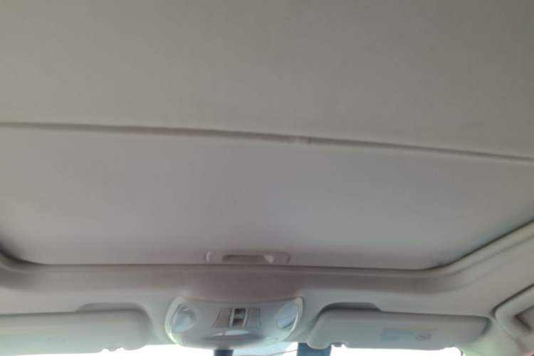 Used GAC Trumpchi GS5 2012 2.0L Automatic Two-Wheel Drive Anniversary Edition Headliner