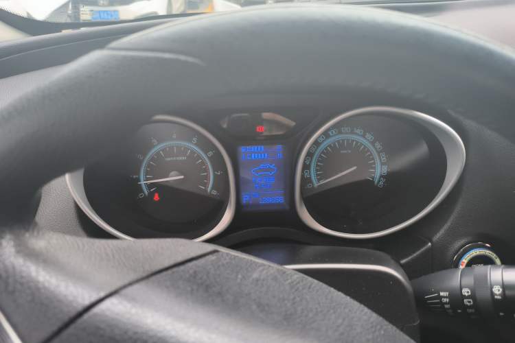 Used GAC Trumpchi GS5 2012 2.0L Automatic Two-Wheel Drive Anniversary Edition Instrument Cluster