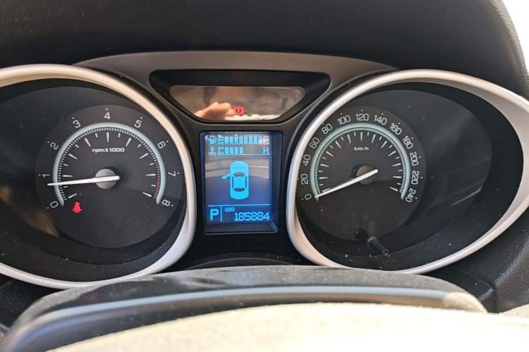 Used GAC Trumpchi GS5 2012 2.0L Automatic Two-Wheel Drive Anniversary Edition Instrument Cluster