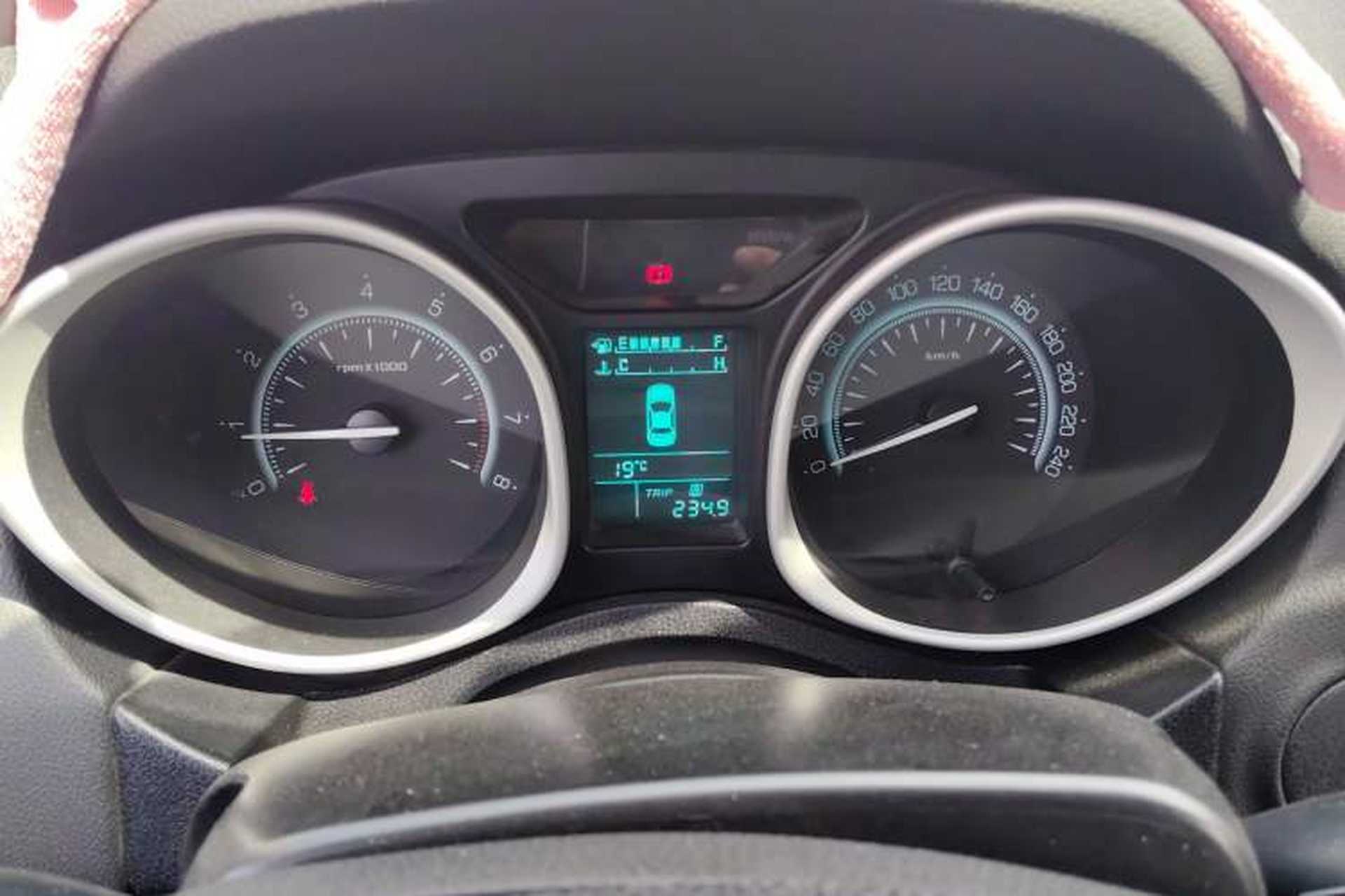 Used GAC Trumpchi GS5 2012 2.0L Manual Two-Wheel Drive Comfort Edition Instrument Cluster