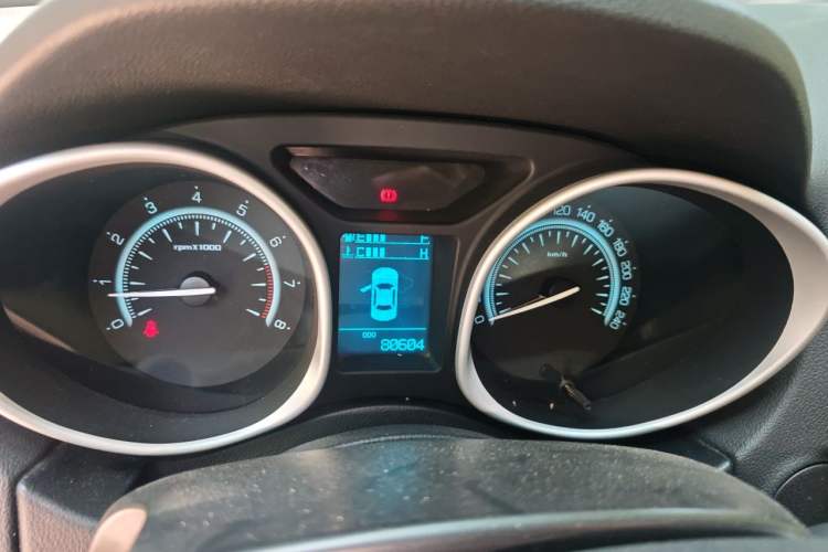Used GAC Trumpchi GS5 2012 2.0L Manual Two-Wheel-Drive Anniversary Limited Edition Instrument Cluster