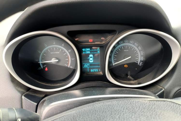 Used GAC Trumpchi GS5 2012 2.0L Manual Two-Wheel Drive Comfort Edition Instrument Cluster