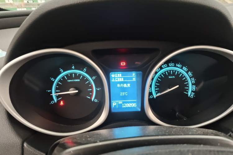 Used GAC Trumpchi GS5 2012 2.0L Automatic Two-Wheel Drive Anniversary Edition Instrument Cluster