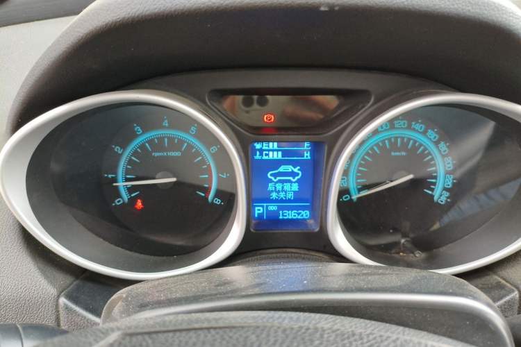 Used GAC Trumpchi GS5 2012 2.0L Automatic Two-Wheel Drive Luxury Edition Instrument Cluster