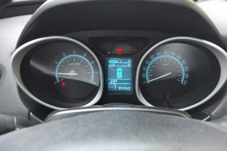 Used GAC Trumpchi GS5 2012 2.0L Manual Two-Wheel Drive Comfort Edition Instrument Cluster