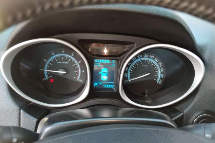 Used GAC Trumpchi GS5 2012 2.0L Automatic Two-Wheel Drive Anniversary Edition Instrument Cluster