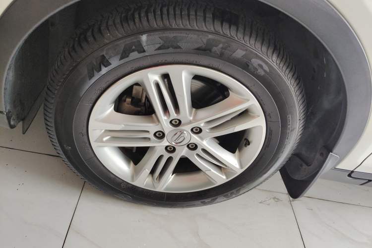 Used GAC Trumpchi GS5 2012 2.0L Automatic Two-Wheel Drive Anniversary Edition Left Front Wheel Hub