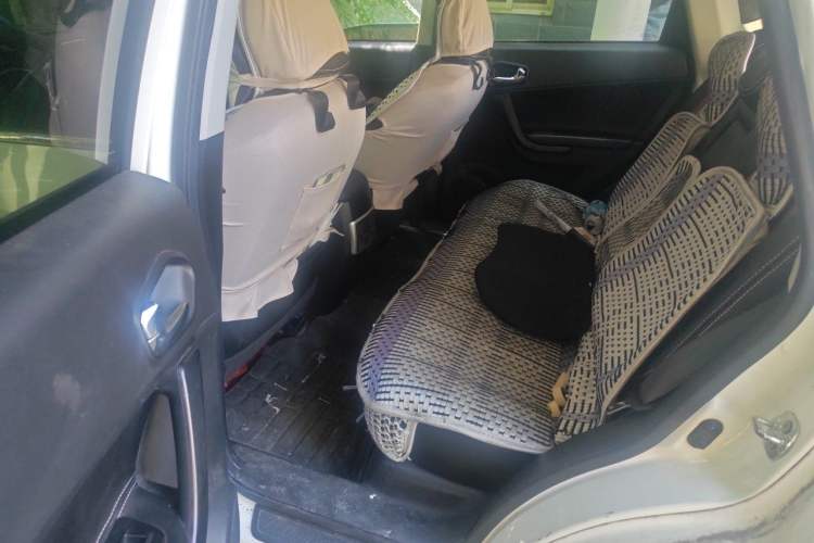 Used GAC Trumpchi GS5 2012 2.0L Manual Two-Wheel Drive Comfort Edition Left Rear Seat