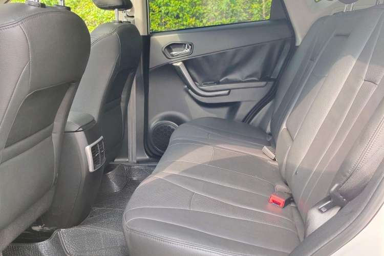Used GAC Trumpchi GS5 2012 2.0L Automatic Two-Wheel Drive Anniversary Edition Left Rear Seat