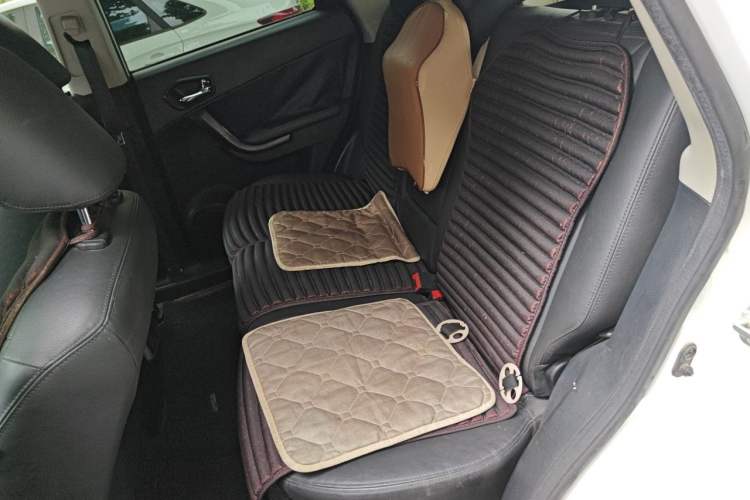 Used GAC Trumpchi GS5 2012 2.0L Automatic Two-Wheel Drive Anniversary Edition Left Rear Seat