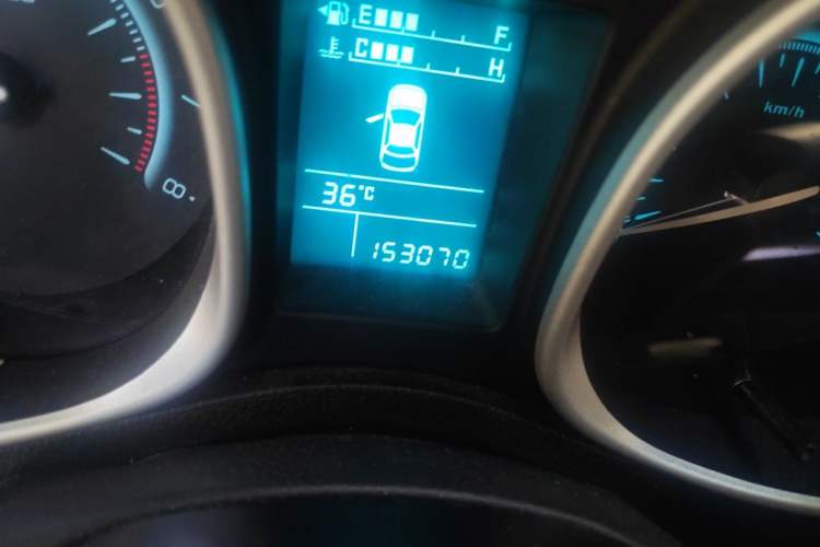 Used GAC Trumpchi GS5 2012 2.0L Manual Two-Wheel Drive Comfort Edition Odometer Close Up