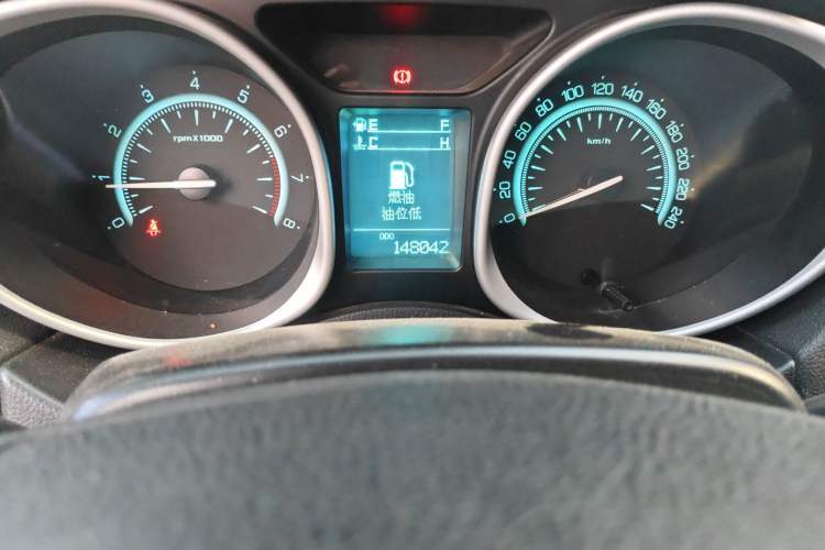 Used GAC Trumpchi GS5 2012 2.0L Manual Two-Wheel-Drive Anniversary Limited Edition Odometer Close Up