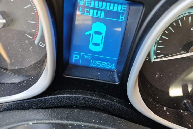 Used GAC Trumpchi GS5 2012 2.0L Automatic Two-Wheel Drive Anniversary Edition Odometer Close Up
