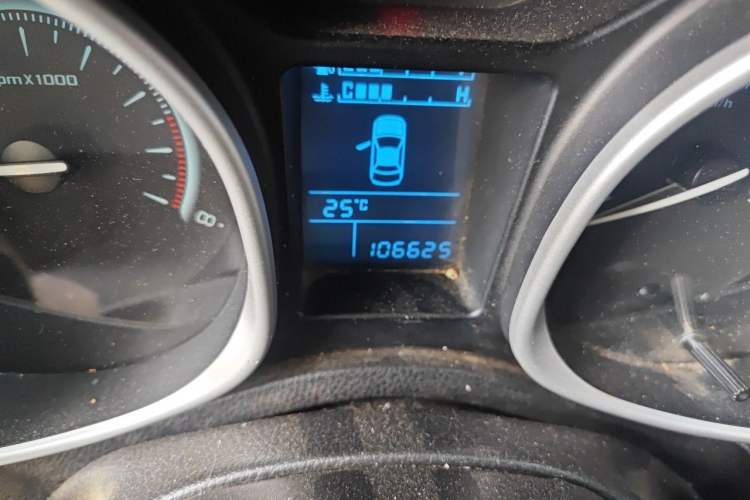 Used GAC Trumpchi GS5 2012 2.0L Manual Two-Wheel Drive Comfort Edition Odometer Close Up