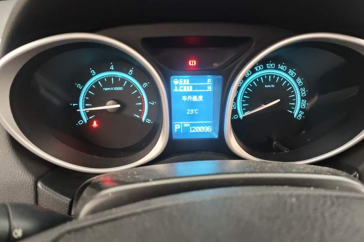 Used GAC Trumpchi GS5 2012 2.0L Automatic Two-Wheel Drive Anniversary Edition Odometer Close Up